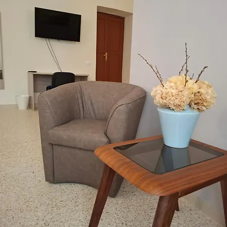 Lupi E Agnelli Nocleg ze śniadaniem 3*